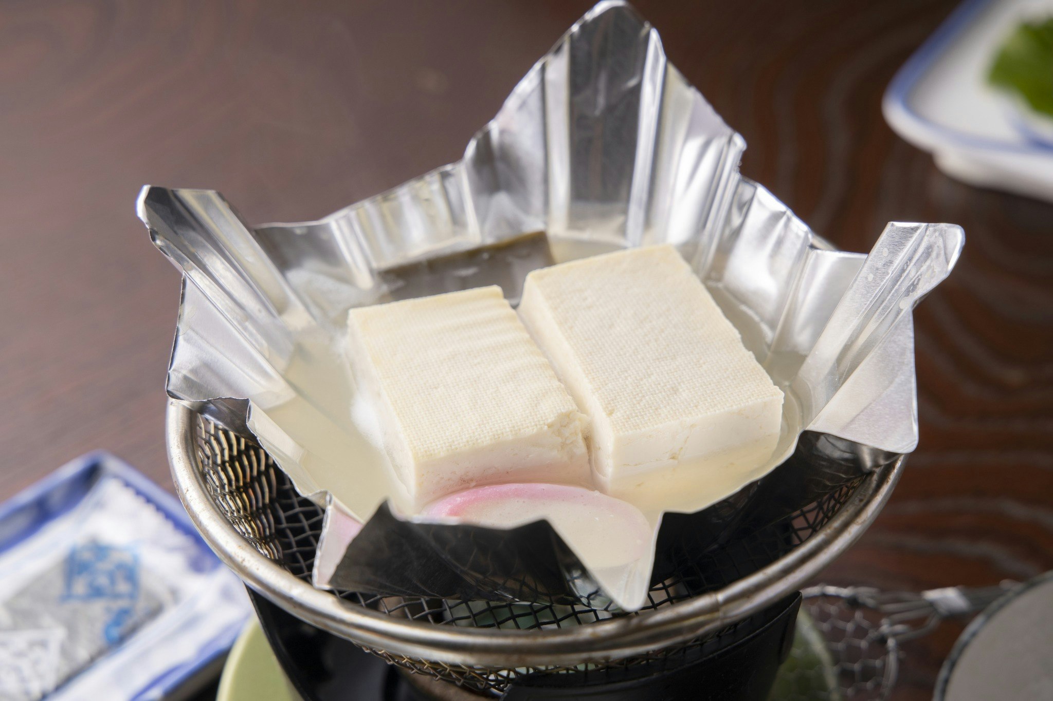 川魚の塩焼き、名水豆腐、自家製味噌小鍋付き季節の会席コース